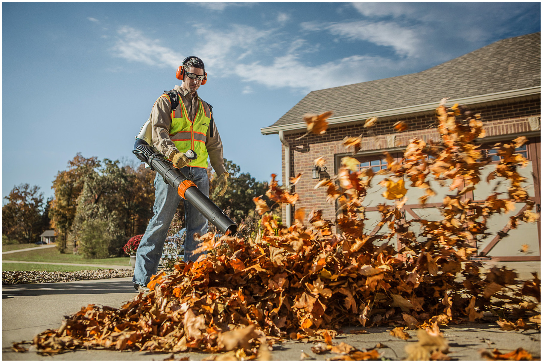 Leaf clean-up service